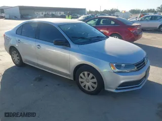 2015 Volkswagen Jetta Sedan 2.0L S w/Technology with VIN 3VW2K7AJ3FM303960, listed as a IAAI auction lot 41820110 with 121,830 mi miles. Bid and sale history available at carsss.com. Image 1.
