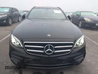 2018 Mercedes-Benz E 400 with VIN WDDZH6GB5JA430425, listed as a IAAI auction lot 41624665 with 81,100 mi miles and . Bid and sale history available at DreamBid. Image 6.