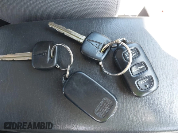 2006 Pontiac Vibe z VIN 5Y2SL65836Z421006, wystawiony jako IAAI lot #42211520 z przebiegiem 181 276 mil mil oraz . Historia ofert i sprzedaży dostępna na DreamBid. Obrazek 11.