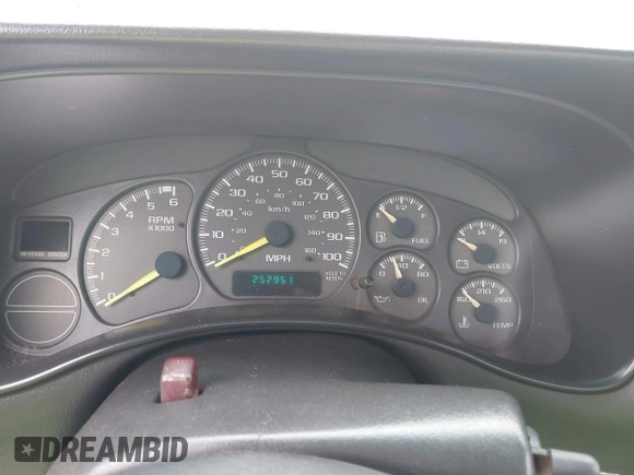 1999 Chevrolet Silverado 1500 with VIN 1GCEC14W8XZ104775, listed as a IAAI auction lot 41507939 with 252,951 mi miles. Bid and sale history available at carsss.com. Image 7.