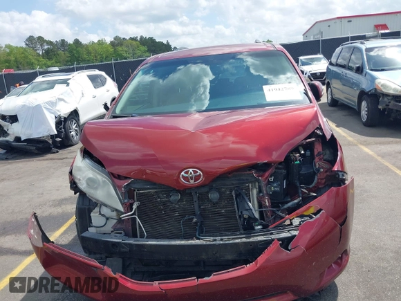2015 Toyota Sienna LE AAS with VIN 5TDKK3DC7FS685452, listed as a IAAI auction lot 41942789 with 194,163 mi miles. Bid and sale history available at carsss.com. Image 12.