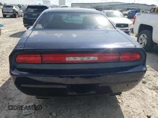 2013 Dodge Challenger SXT z VIN 2C3CDYAG4DH676114, wystawiony jako Copart lot #55225035 z przebiegiem Nie podano mil oraz Szkody całkowita. Historia ofert i sprzedaży dostępna na DreamBid. Obrazek 6.