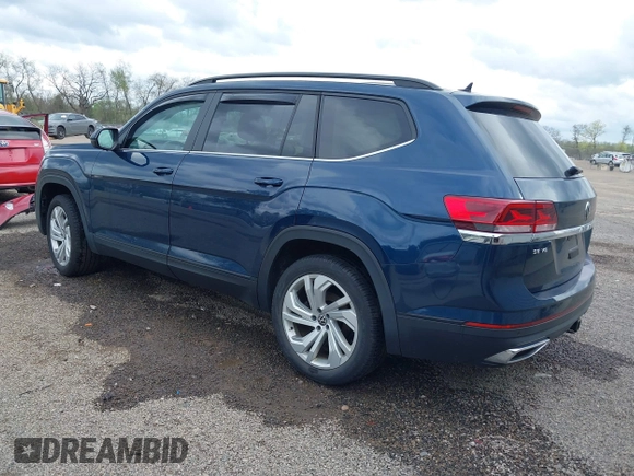 2021 Volkswagen Atlas SE z VIN 1V2JR2CA9MC547054, wystawiony jako IAAI lot #42090923 z przebiegiem 40 011 mil mil oraz . Historia ofert i sprzedaży dostępna na DreamBid. Obrazek 3.