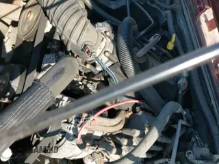 2007 Jeep Wrangler Unlimited Sahara z VIN 1J8GA59187L211825, wystawiony jako IAAI lot #42313099 z przebiegiem 107 554 mil mil oraz . Historia ofert i sprzedaży dostępna na DreamBid. Obrazek 20.