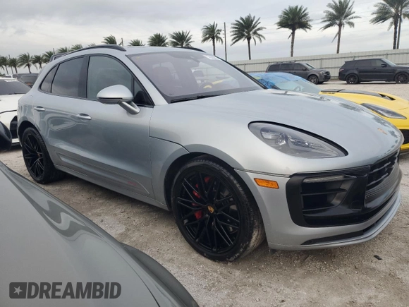 2023 Porsche Macan GTS z VIN WP1AF2A53PLB56470, wystawiony jako Copart lot #76620874 z przebiegiem Nie podano mil oraz Nie do naprawy • Non repairable. Historia ofert i sprzedaży dostępna na DreamBid. Obrazek 4.