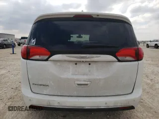 2017 Chrysler Pacifica Touring L z VIN 2C4RC1BG6HR816453, wystawiony jako Copart lot #45678025 z przebiegiem 109 227 mil mil oraz Szkoda całkowita • Salvage title. Historia ofert i sprzedaży dostępna na DreamBid. Obrazek 6.