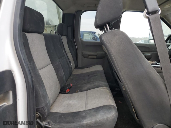 2007 Chevrolet Silverado 2500HD Work Truck with VIN 1GBHC29K57E509173, listed as a Copart auction lot 46667185 with 377,817 mi miles and Salvage Title. Bid and sale history available at carsss.com. Image 10.