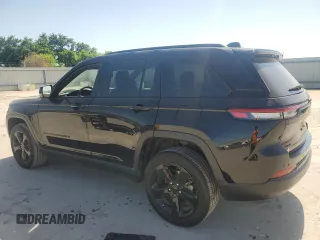2023 Jeep Grand Cherokee Altitude z VIN 1C4RJHAG3PC561011, wystawiony jako Copart lot #52937075 z przebiegiem 29 815 mil mil oraz Szkoda całkowita • Salvage title. Historia ofert i sprzedaży dostępna na DreamBid. Obrazek 2.