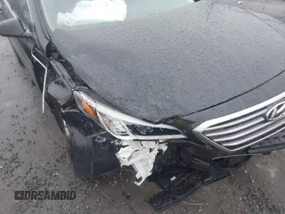 2015 Hyundai Sonata SE z VIN 5NPE24AF0FH174866, wystawiony jako IAAI lot #41114740 z przebiegiem 117 275 mil mil oraz . Historia ofert i sprzedaży dostępna na DreamBid. Obrazek 6.