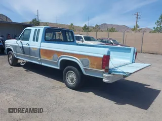 1986 Ford F-150 with VIN 1FTEX14N8GKA92289, listed as a IAAI auction lot 42089084 with 33,539 mi miles. Bid and sale history available at carsss.com. Image 3.