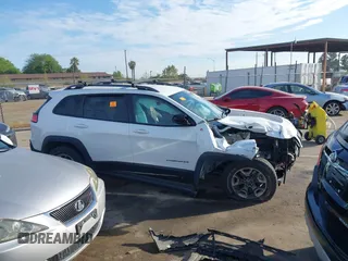 2019 Jeep Cherokee Trailhawk Elite with VIN 1C4PJMBX7KD410612, listed as a IAAI auction lot 41878935 with 55,163 mi miles. Bid and sale history available at carsss.com. Image 14.