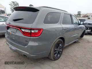 2023 Dodge Durango GT Plus z VIN 1C4RDHDG5PC675336, wystawiony jako IAAI lot #42277960 z przebiegiem 7 673 mil mil oraz . Historia ofert i sprzedaży dostępna na DreamBid. Obrazek 4.