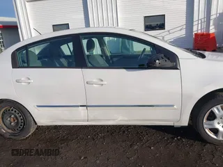 2011 Nissan Sentra 2.0 with VIN 3N1AB6AP0BL715995, listed as a IAAI auction lot 41216406 with 187,697 mi miles and . Bid and sale history available at DreamBid. Image 13.