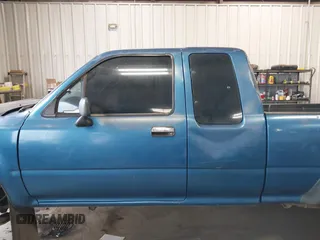 1995 Toyota Pickup с VIN JT4RN13P3S6071569, выставлен на аукционе IAAI как лот 41713298 с пробегом 233 817 миль миль и . История ставок и продаж доступна на DreamBid. Изображение 15.