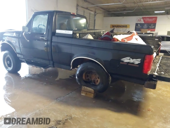 1996 Ford F-150 with VIN 1FTEF14H8TLB38284, listed as a IAAI auction lot 41236907 with 175,998 mi miles. Bid and sale history available at carsss.com. Image 3.