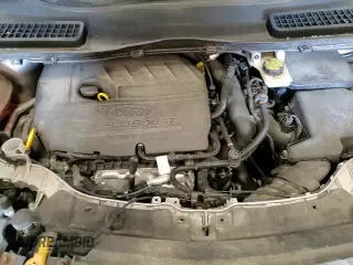 2017 Ford Escape Titanium with VIN 1FMCU9JD1HUA79587, listed as a Copart auction lot 84209285 with 61,058 mi miles and Clean title. Bid and sale history available at DreamBid. Image 15.
