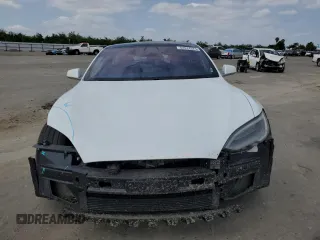 2018 Tesla Model S 75D z VIN 5YJSA1E27JF247900, wystawiony jako Copart lot #52014375 z przebiegiem 106 670 mil mil oraz Szkoda całkowita • Salvage title. Historia ofert i sprzedaży dostępna na DreamBid. Obrazek 5.