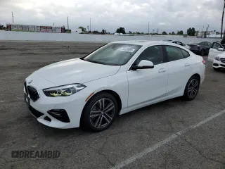2020 BMW 2 Series 228i xDrive z VIN WBA73AK05L7F77031, wystawiony jako Copart lot #54429595 z przebiegiem 31 485 mil mil oraz Szkoda całkowita • Salvage title. Historia ofert i sprzedaży dostępna na DreamBid. Obrazek 1.