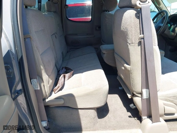 2001 Toyota Tundra Ltd with VIN 5TBBT48121S207923, listed as a IAAI auction lot 42061379 with 273,808 mi miles. Bid and sale history available at carsss.com. Image 8.