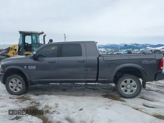 2018 Ram 2500 Laramie with VIN 3C6UR5NLXJG285897, listed as a IAAI auction lot 41644704 with 93,320 mi miles. Bid and sale history available at carsss.com. Image 14.