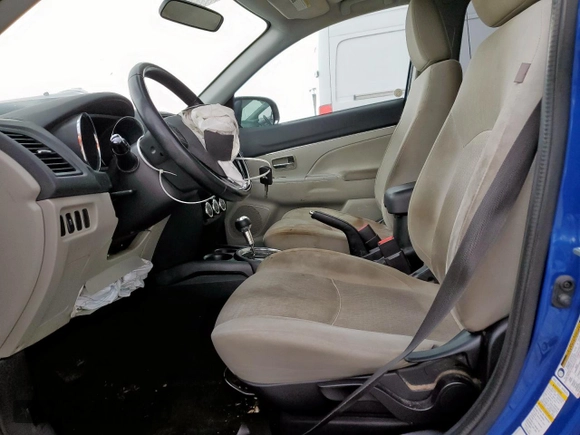 2017 Mitsubishi Outlander ES с VIN JA4AP3AU5HZ003951, выставлен на аукционе Copart как лот 57322925 с пробегом 188 119 миль миль и Списание • Salvage title. История ставок и продаж доступна на DreamBid. Изображение 7.