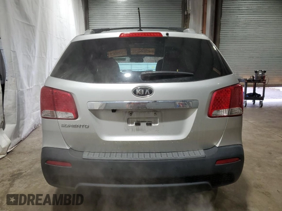 2013 Kia Sorento LX with VIN 5XYKTCA69DG331275, listed as a Copart auction lot 48147505 with 103,582 mi miles and Clean Title. Bid and sale history available at carsss.com. Image 6.