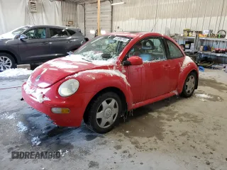 2001 Volkswagen Beetle GLS with VIN 3VWCP21CX1M462932, listed as a Copart auction lot 41890785 with 329,368 mi miles and Salvage title. Bid and sale history available at DreamBid. Image 1.