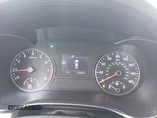 2017 Kia Optima LX z VIN 5XXGT4L35HG152515, wystawiony jako IAAI lot #42366917 z przebiegiem 102 256 mil mil oraz . Historia ofert i sprzedaży dostępna na DreamBid. Obrazek 7.