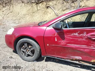 2008 Pontiac G6 with VIN 1G2ZG57B084263895, listed as a IAAI auction lot 42067350 with 101,697 mi miles. Bid and sale history available at carsss.com. Image 12.