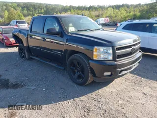 2007 Chevrolet Silverado 1500 LT w/1LT with VIN 2GCEC13JX71585434, listed as a IAAI auction lot 42062210 with 271,571 mi miles. Bid and sale history available at carsss.com. Image 1.