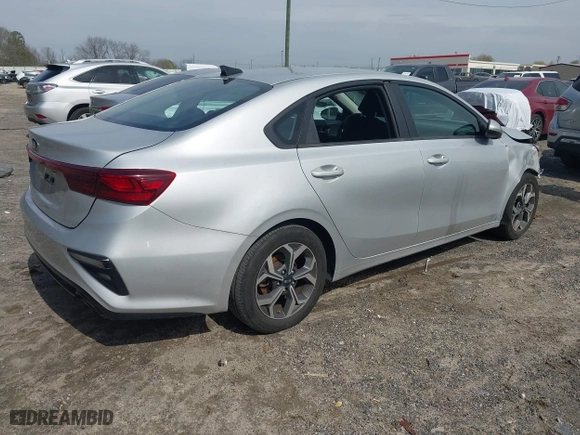 2020 Kia Forte LXS with VIN 3KPF24AD6LE182585, listed as a IAAI auction lot 41790230 with 83,227 mi miles. Bid and sale history available at carsss.com. Image 4.