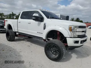 2018 Ford Super Duty F-250 SRW XL with VIN 1FT7W2BT6JEB95882, listed as a Copart auction lot 53576615 with 118,626 mi miles and Non Repairable. Bid and sale history available at carsss.com. Image 4.