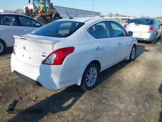 2019 Nissan Versa SV z VIN 3N1CN7AP4KL802692, wystawiony jako IAAI lot #41491391 z przebiegiem Nie podano mil oraz . Historia ofert i sprzedaży dostępna na DreamBid. Obrazek 4.