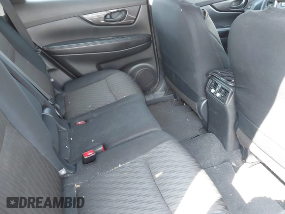2019 Nissan Rogue SL with VIN 5N1AT2MV5KC829785, listed as a IAAI auction lot 42033567 with 77,907 mi miles and . Bid and sale history available at carsss.com. Image 8.