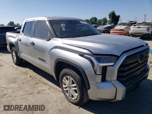 2022 Toyota Tundra 2WD SR5 with VIN 5TFLA5AB8NX015349, listed as a Copart auction lot 68870194 with 34,977 mi miles and Salvage Title. Bid and sale history available at carsss.com. Image 4.