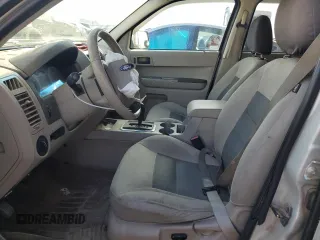 2008 Ford Escape XLT with VIN 1FMCU03108KE76203, listed as a Copart auction lot 51798345 with 275,972 mi miles and Salvage title. Bid and sale history available at DreamBid. Image 7.