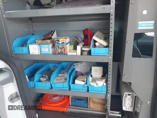 2020 Ford Transit Connect XL z VIN NM0LS7E27L1465767, wystawiony jako IAAI lot #42273676 z przebiegiem 147 820 mil mil oraz . Historia ofert i sprzedaży dostępna na DreamBid. Obrazek 8.