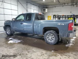 2009 Chevrolet Silverado 1500 LT with VIN 1GCEK29CX9Z276042, listed as a Copart auction lot 43861045 with 124,143 mi miles and Salvage Title. Bid and sale history available at carsss.com. Image 2.