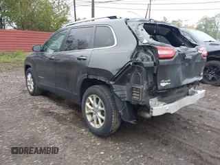 2016 Jeep Cherokee Latitude z VIN 1C4PJMCS1GW154188, wystawiony jako IAAI lot #42318317 z przebiegiem 189 347 mil mil oraz . Historia ofert i sprzedaży dostępna na DreamBid. Obrazek 3.