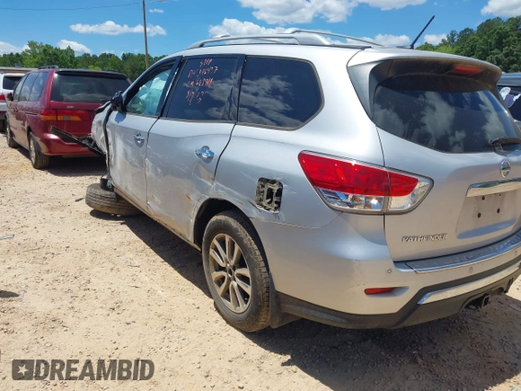 2015 Nissan Pathfinder SL z VIN 5N1AR2MM6FC668911, wystawiony jako IAAI lot #42344670 z przebiegiem 70 204 mil mil oraz . Historia ofert i sprzedaży dostępna na DreamBid. Obrazek 3.