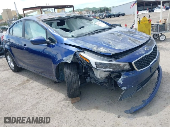 2018 Kia Forte LX with VIN 3KPFK4A77JE230246, listed as a IAAI auction lot 42031081 with 90,456 mi miles. Bid and sale history available at carsss.com. Image 1.