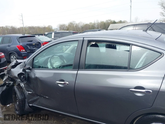 2019 Nissan Versa SV z VIN 3N1CN7AP8KL838112, wystawiony jako IAAI lot #41930746 z przebiegiem 27 404 mil mil oraz . Historia ofert i sprzedaży dostępna na DreamBid. Obrazek 14.