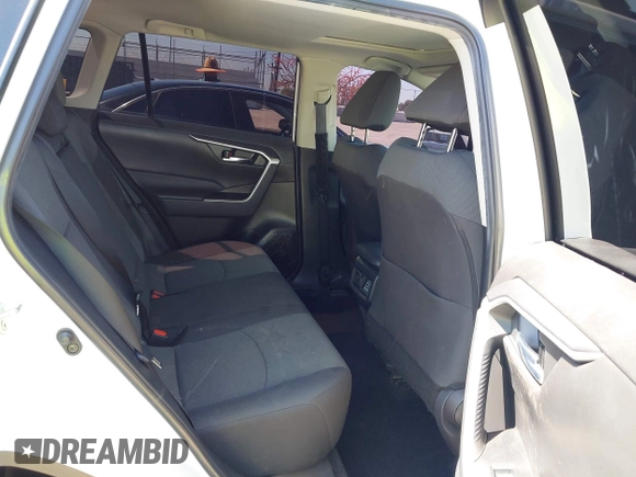 2022 Toyota RAV4 XLE with VIN 2T3W1RFV4NW233025, listed as a IAAI auction lot 42238717 with 39,156 mi miles and . Bid and sale history available at DreamBid. Image 8.