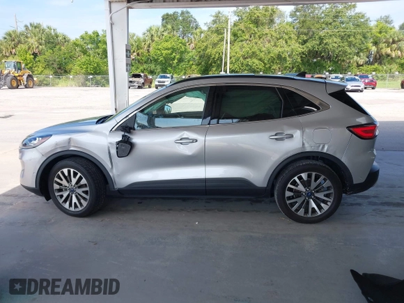 2020 Ford Escape Titanium с VIN 1FMCU9J92LUB28137, выставлен на аукционе IAAI как лот 42370699 с пробегом 53 253 миль миль и . История ставок и продаж доступна на DreamBid. Изображение 14.
