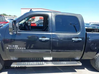 2009 Chevrolet Silverado 1500 LT with VIN 3GCEK23M59G190316, listed as a IAAI auction lot 42087025 with 175,998 mi miles and . Bid and sale history available at DreamBid. Image 14.
