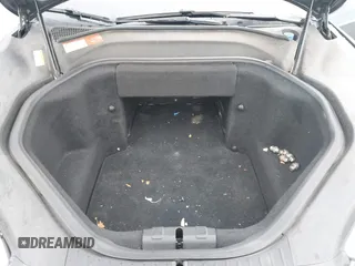 2013 Tesla Model S с VIN 5YJSA1CG5DFP06411, выставлен на аукционе IAAI как лот 41079914 с пробегом 266 968 миль миль и . История ставок и продаж доступна на DreamBid. Изображение 10.