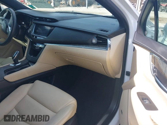 2017 Cadillac XT5 FWD with VIN 1GYKNARS0HZ107734, listed as a IAAI auction lot 41882031 with 89,397 mi miles. Bid and sale history available at carsss.com. Image 5.