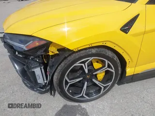 2019 Lamborghini Urus z VIN ZPBUA1ZL7KLA01416, wystawiony jako IAAI lot #41680325 z przebiegiem 72 817 mil mil oraz . Historia ofert i sprzedaży dostępna na DreamBid. Obrazek 19.