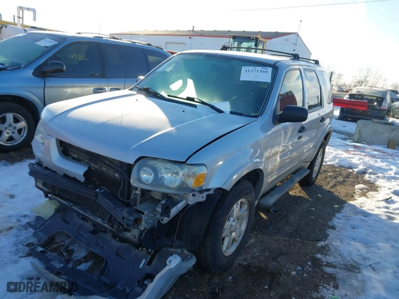 2007 Ford Escape XLT with VIN 1FMCU03127KA61978, listed as a IAAI auction lot 41371360 with 179,025 mi miles. Bid and sale history available at carsss.com. Image 17.