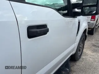 2017 Ford F-250 XL with VIN 1FT7W2A61HEC03778, listed as a IAAI auction lot 42783433 with 221,117 mi miles and . Bid and sale history available at DreamBid. Image 34.